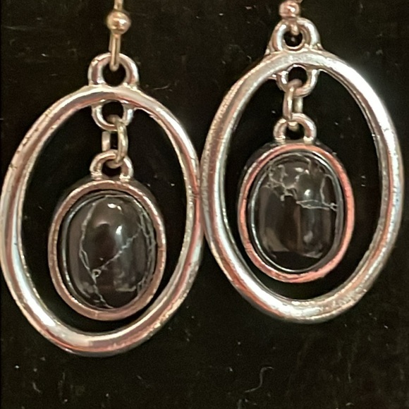1.5” Vintage silver plated open hoop moonstone dangle French wire earrings - Picture 6 of 11